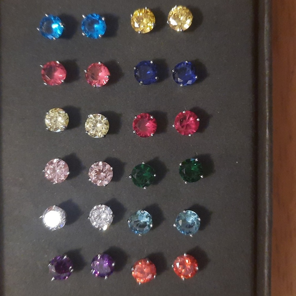 Elegant Multi-Color Stud Earring Set. 925. - Picture 2 of 4